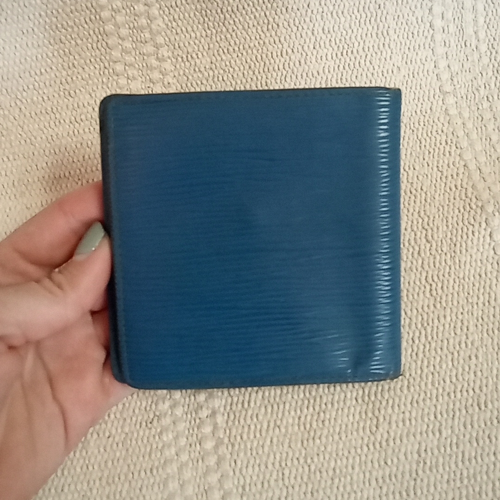 Blue epi wallet - Picture 2 of 9